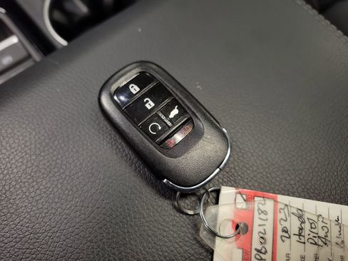 Used 2023 Honda Pilot Touring image 16