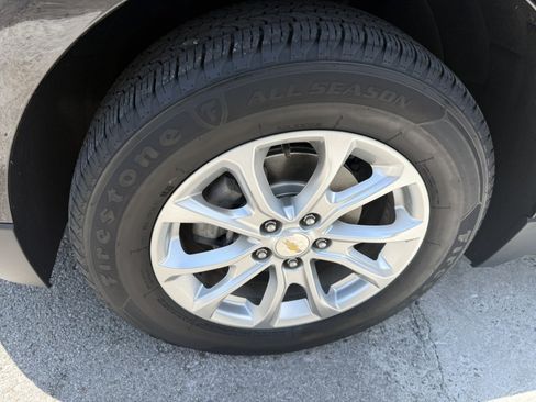 Used 2020 Chevrolet Equinox LS w/ LS Convenience Package FWD image 21