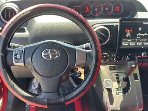 Used 2014 Scion xB FWD image 16