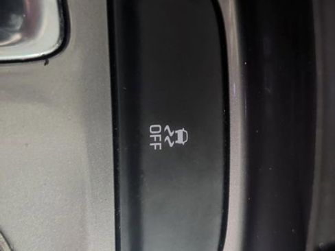 Used 2021 Chevrolet Malibu LT image 25