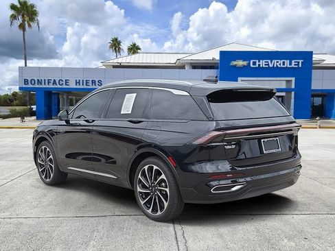 Used 2024 Lincoln Nautilus Black Label AWD/4WD image 3