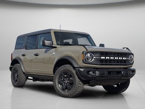 New 2025 Ford Bronco Big Bend w/ Black Diamond Package image 2