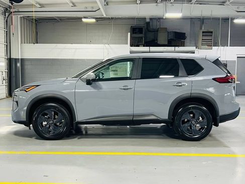 New 2026 Nissan Rogue SV FWD image 12
