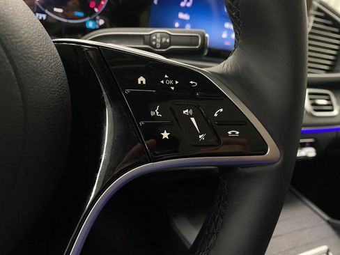 New 2026 Mercedes-Benz GLS 450 4MATIC image 18