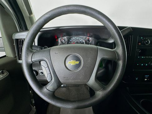 Used 2022 Chevrolet Express 2500 w/ Driver Convenience Package image 11
