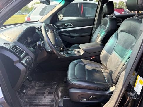 Used 2016 Ford Explorer XLT w/ Equipment Group 202A AWD/4WD image 4