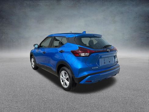 Used 2025 Nissan Kicks Play S FWD image 3