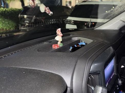 Used 2021 Chevrolet Silverado 1500 RST image 3