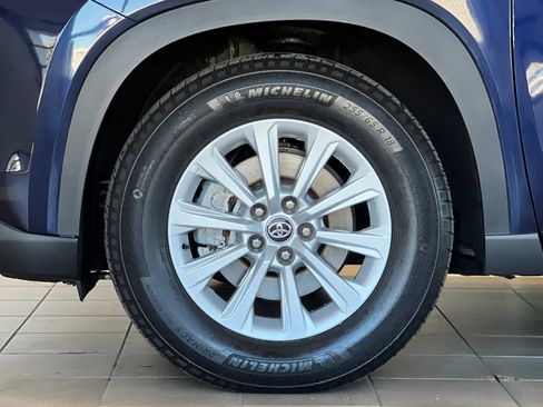 Certified 2024 Toyota Grand Highlander XLE image 27