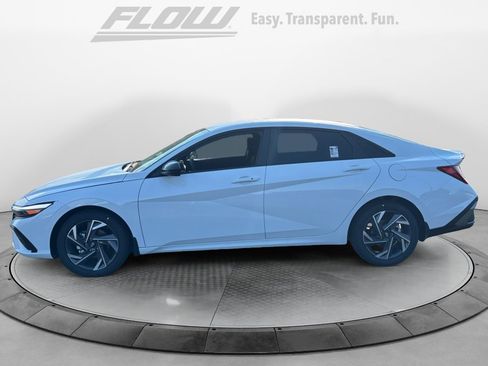 New 2025 Hyundai Elantra Sport image 4