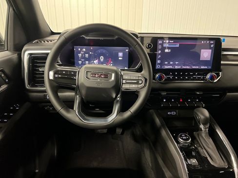 New 2026 GMC Canyon Elevation w/ Convenience Package image 17