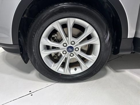 Used 2017 Ford Escape SE AWD/4WD image 5