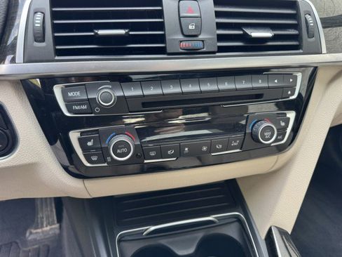 Used 2017 BMW 340i Sedan RWD image 29