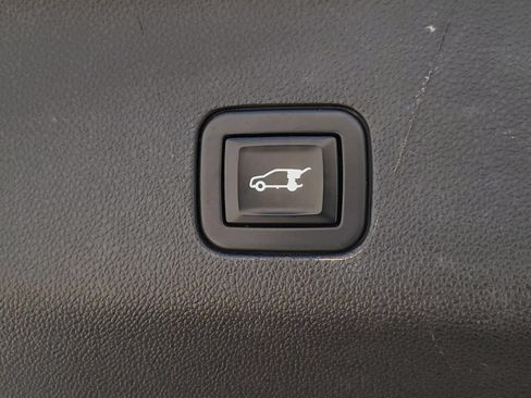 Used 2022 Chevrolet Tahoe RST w/ Luxury Package RWD image 12