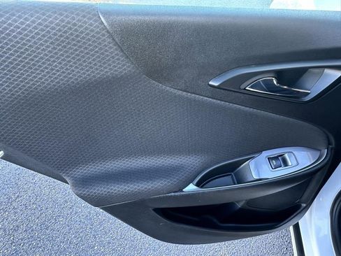 Used 2023 Chevrolet Malibu LS image 20