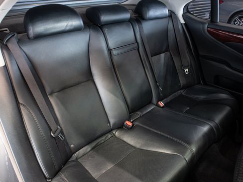 Used 2012 Lexus LS 460 w/ Luxury Value Edition RWD image 8
