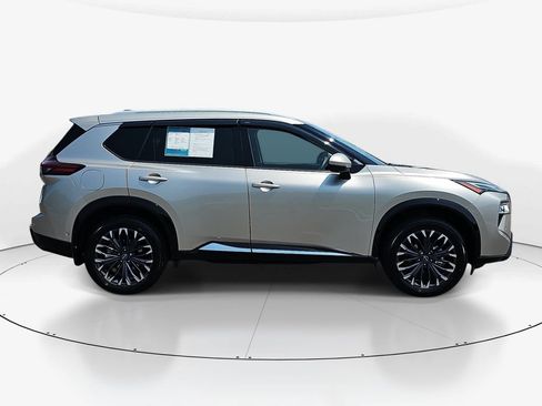 Used 2024 Nissan Rogue Platinum w/ Platinum Premium Package FWD image 5