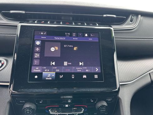 Used 2025 Jeep Grand Cherokee L Altitude image 17