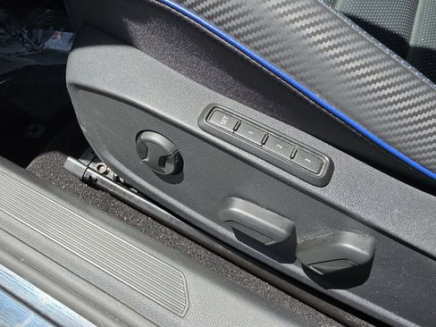 Used 2024 Volkswagen Golf R AWD/4WD image 14