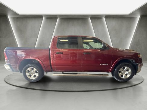 Used 2025 RAM 1500 Big Horn AWD/4WD image 5