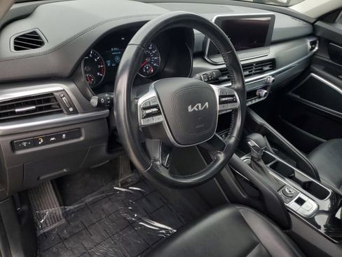 Used 2022 Kia Telluride LX AWD/4WD image 16