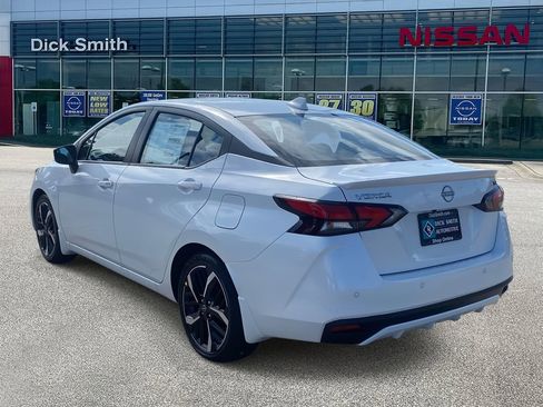 New 2025 Nissan Versa SR w/ Trunk Package image 4
