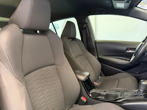 Used 2023 Toyota Corolla SE w/ SE Premium Package FWD image 24