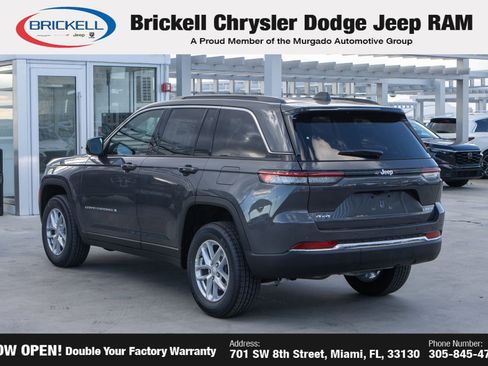 New 2025 Jeep Grand Cherokee Laredo image 7