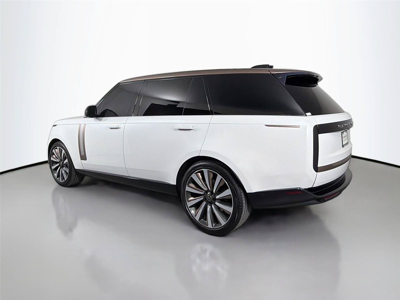 Certified 2022 Land Rover Range Rover SV AWD/4WD image 7