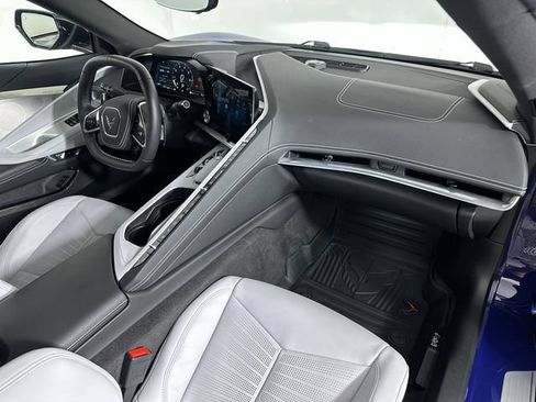 Used 2025 Chevrolet Corvette Stingray Preferred Cpe w/ Z51 Performance Package RWD image 27
