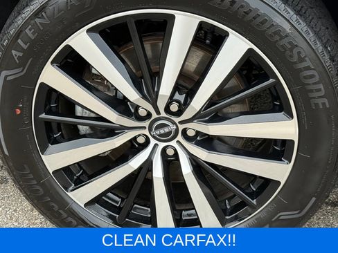 Used 2025 Nissan Pathfinder Platinum AWD/4WD image 16