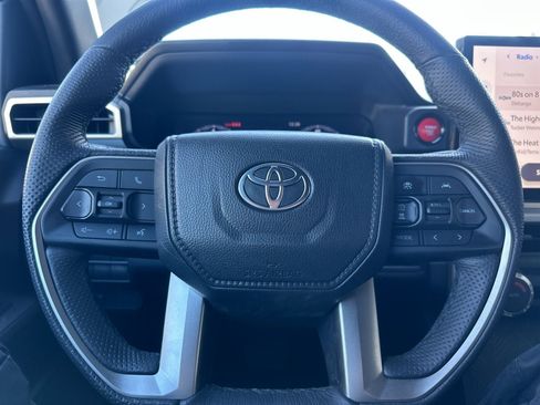 Used 2025 Toyota Tacoma TRD Off-Road image 21