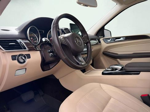 Used 2017 Mercedes-Benz GLS 450 4MATIC image 2