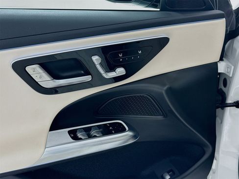 Certified 2025 Mercedes-Benz E 350 4MATIC Sedan image 19