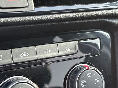 Used 2023 Volkswagen Taos SE image 20