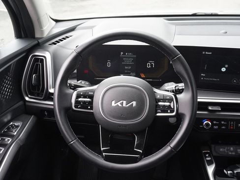 Used 2025 Kia Sorento S AWD/4WD image 45