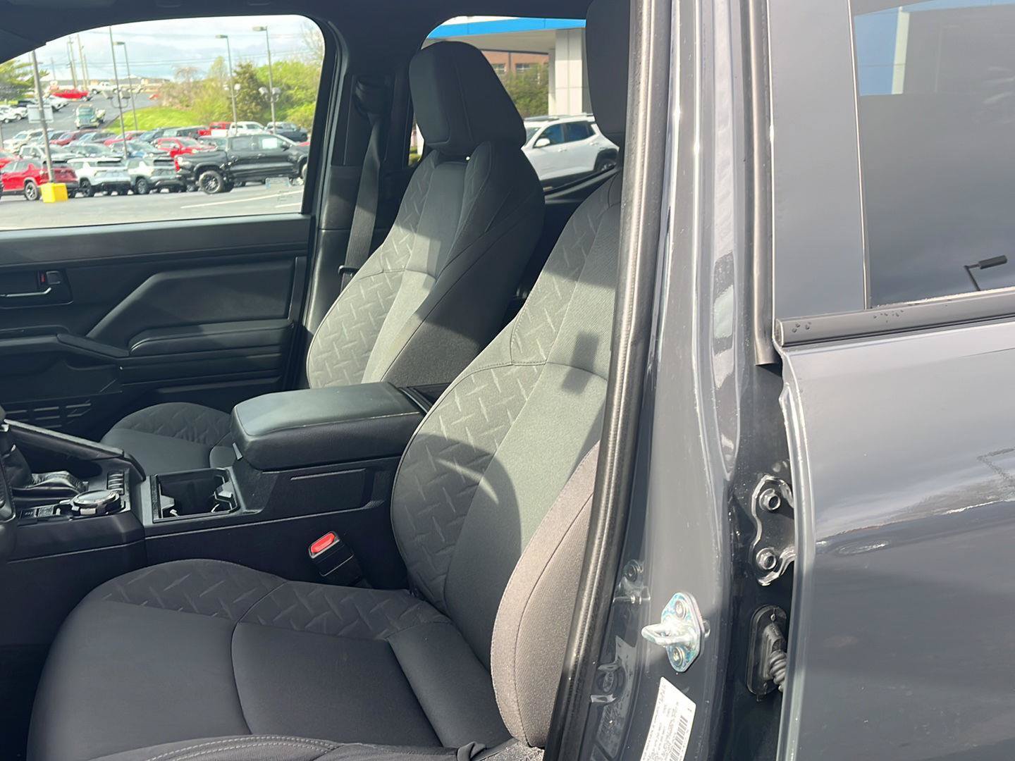 Used 2024 Toyota Tacoma SR AWD/4WD image 19