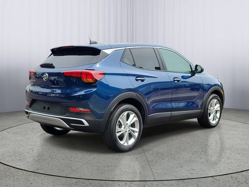 Used 2021 Buick Encore GX Preferred w/ Cold Weather Comfort Package FWD image 3