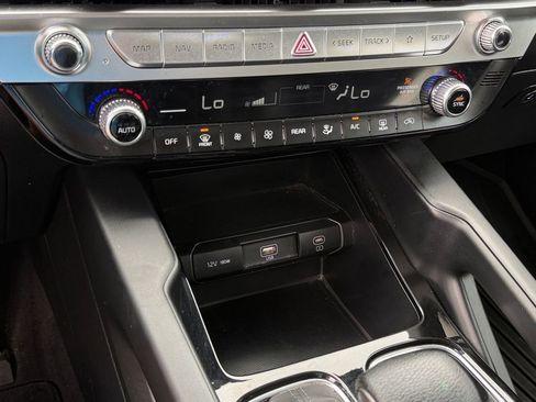 Used 2023 Kia Telluride LX FWD image 24