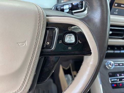Used 2020 Lincoln Aviator Reserve w/ Equipment Group 202A AWD/4WD image 13