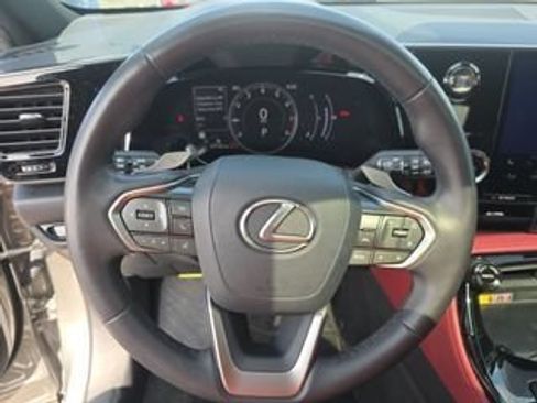 Used 2025 Lexus NX 250 FWD w/ Towing Package (2000 Lbs) image 4