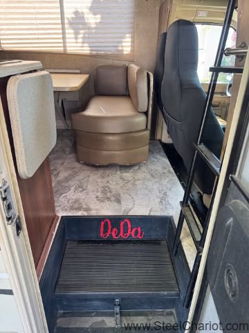 Used 2014 Ford E-350 and Econoline 350 Super Duty Wagon w/ Motorhome Prep Package RWD image 27
