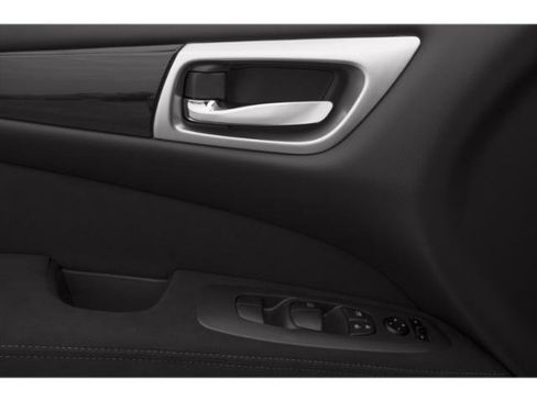 Used 2015 Nissan Pathfinder SL FWD image 19