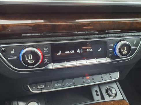 Used 2018 Audi Q5 2.0T Premium Plus w/ Premium Plus Package image 8