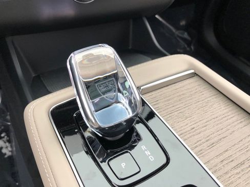 New 2026 Volvo XC90 B5 Plus image 30