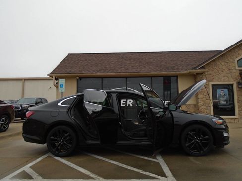 Used 2021 Chevrolet Malibu LT w/ Midnight Edition image 20