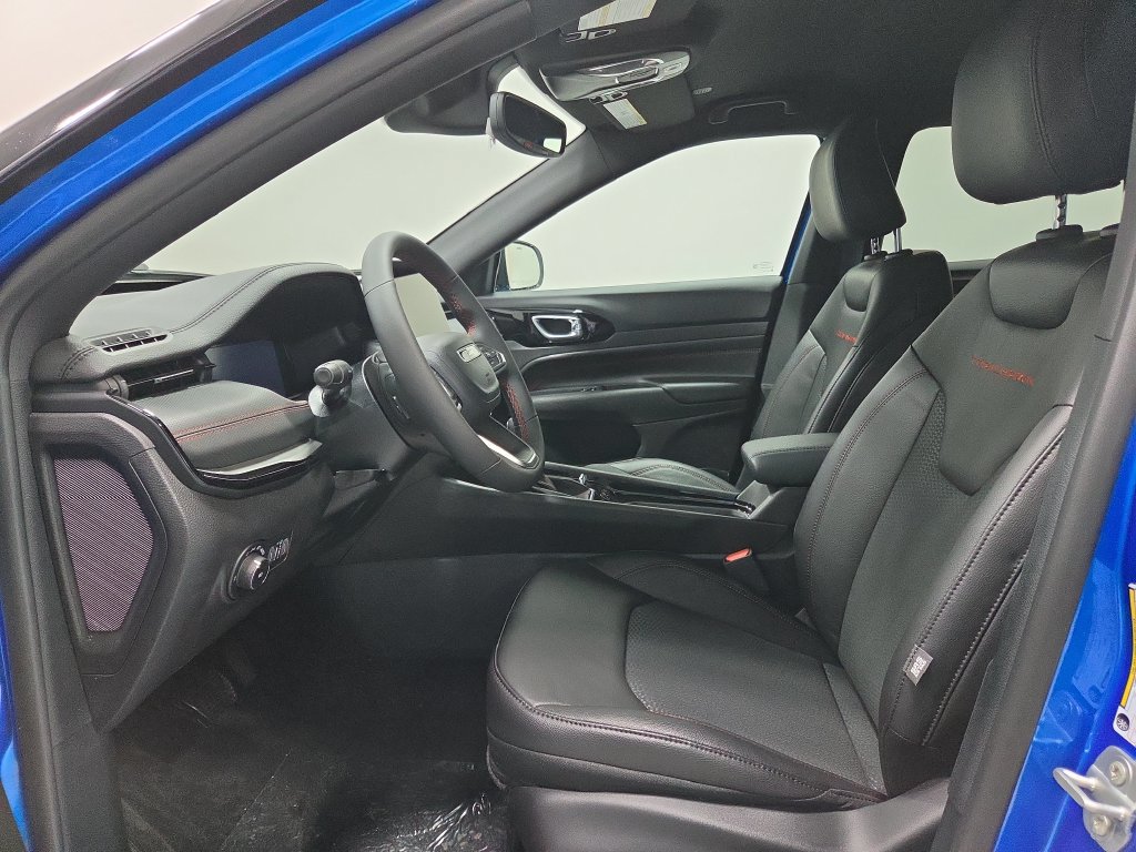 New 2026 Jeep Compass Trailhawk AWD/4WD image 18