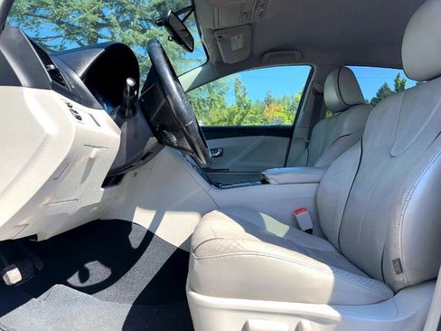 Used 2009 Toyota Venza image 11