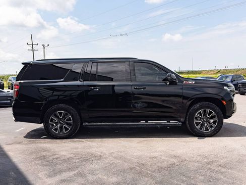 Used 2023 Chevrolet Suburban Z71 w/ Z71 Off-Road Package AWD/4WD image 4