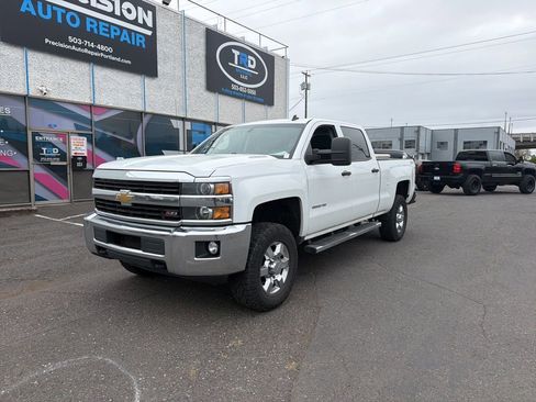 Used 2015 Chevrolet Silverado 2500 LT image 1